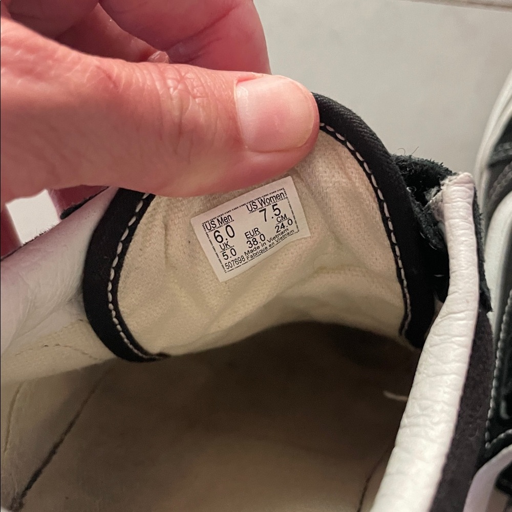 Women’s Velcro Sneakers - Picture 6 of 7